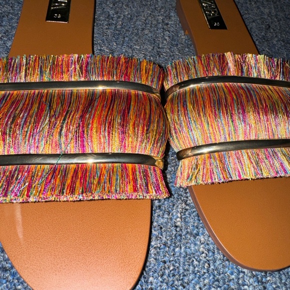 Authentic ZARA SANDALS , great condition. Never worn . - Picture 4 of 5